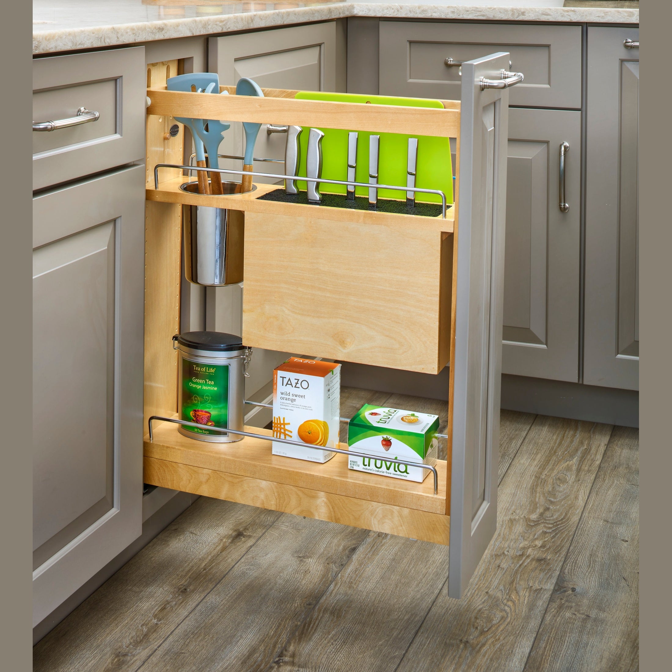 Maple Knife Block Pullout Organizer w/ BLUM Soft-Close for 9" Base Cabinets
