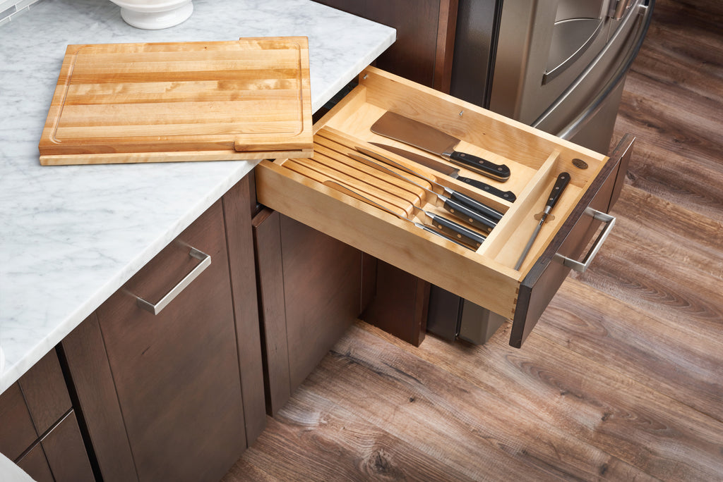 REV-A-SHELF 4KCB-21HSC-1 Natural Maple Knife/Cutting Board Drawer w/ BLUMOTION Soft-Close for 21" Face Frame Base