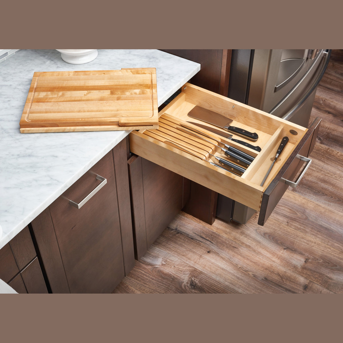 REV-A-SHELF 4KCB-21HSC-1 Natural Maple Knife/Cutting Board Drawer w/ BLUMOTION Soft-Close for 21" Face Frame Base
