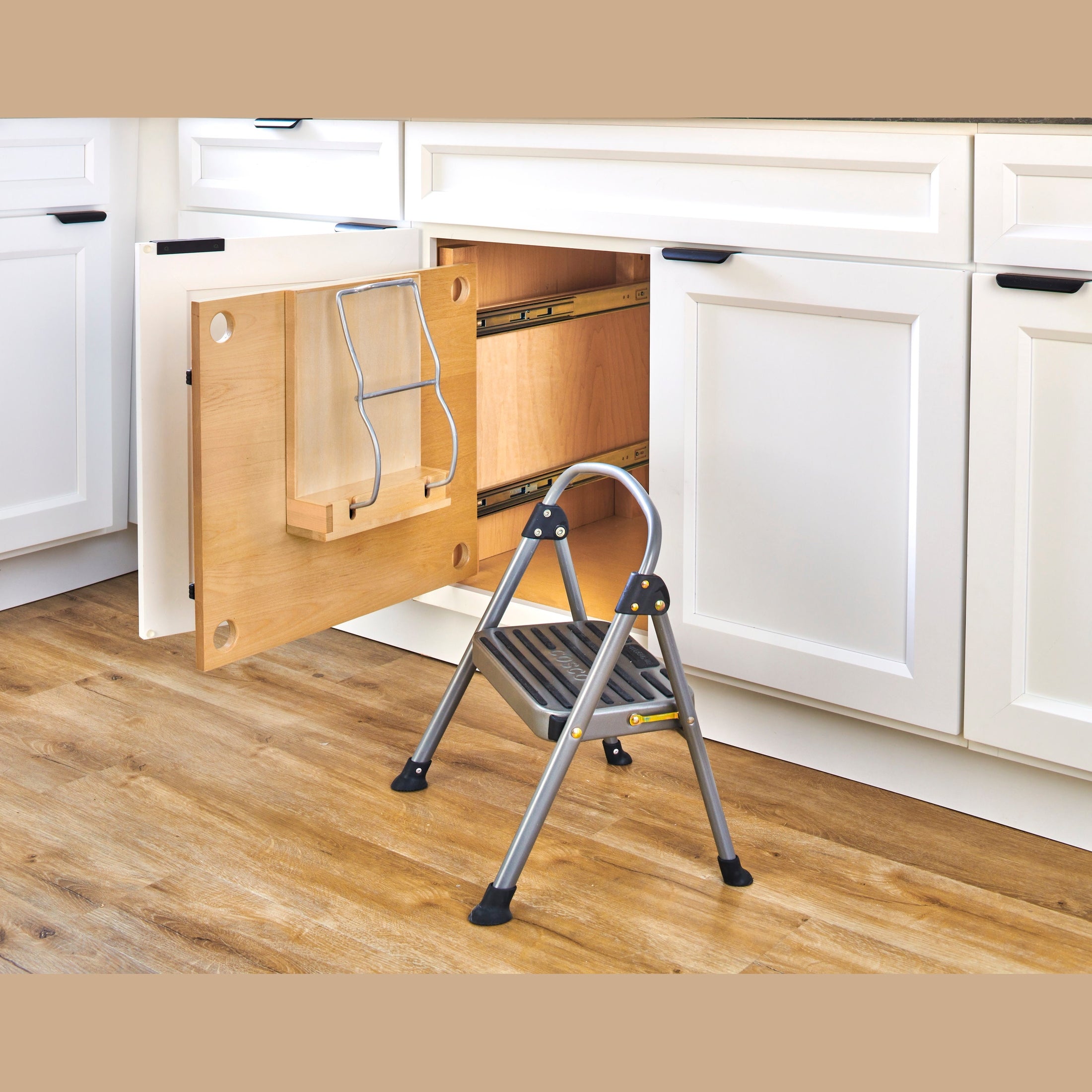 REV-A-SHELF Wood Universal Holder Pullout