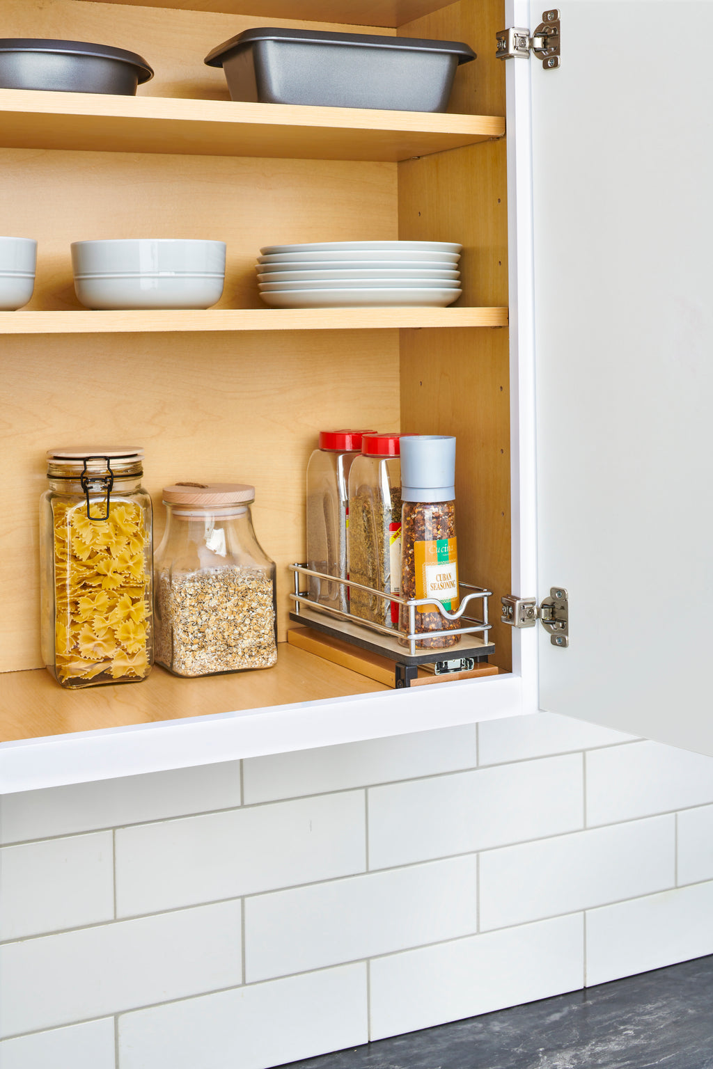 5" Single-Tier Wide Wire Wall Upright Pullout